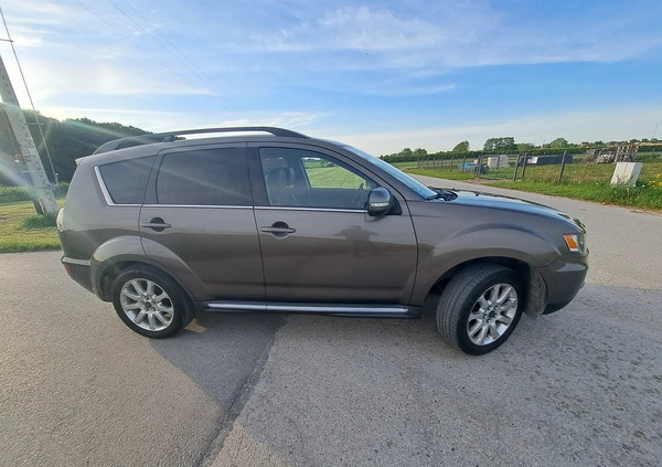 Mitsubishi Outlander cena 34900 przebieg: 289000, rok produkcji 2011 z Nałęczów małe 172